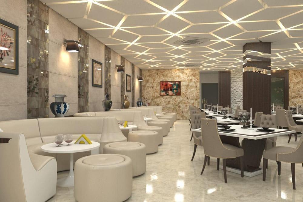 Hotel Yuvraj Grand Jabalpur Bagian luar foto