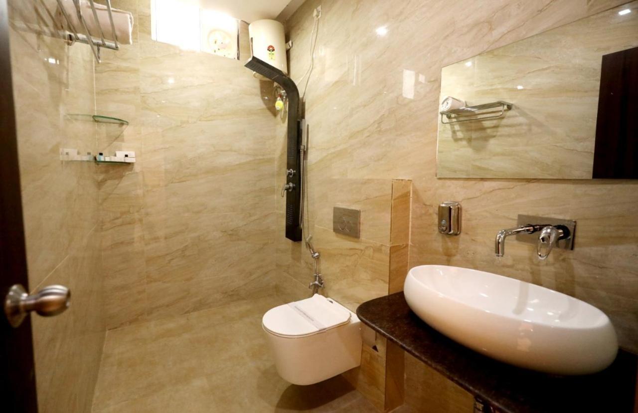 Hotel Yuvraj Grand Jabalpur Bagian luar foto